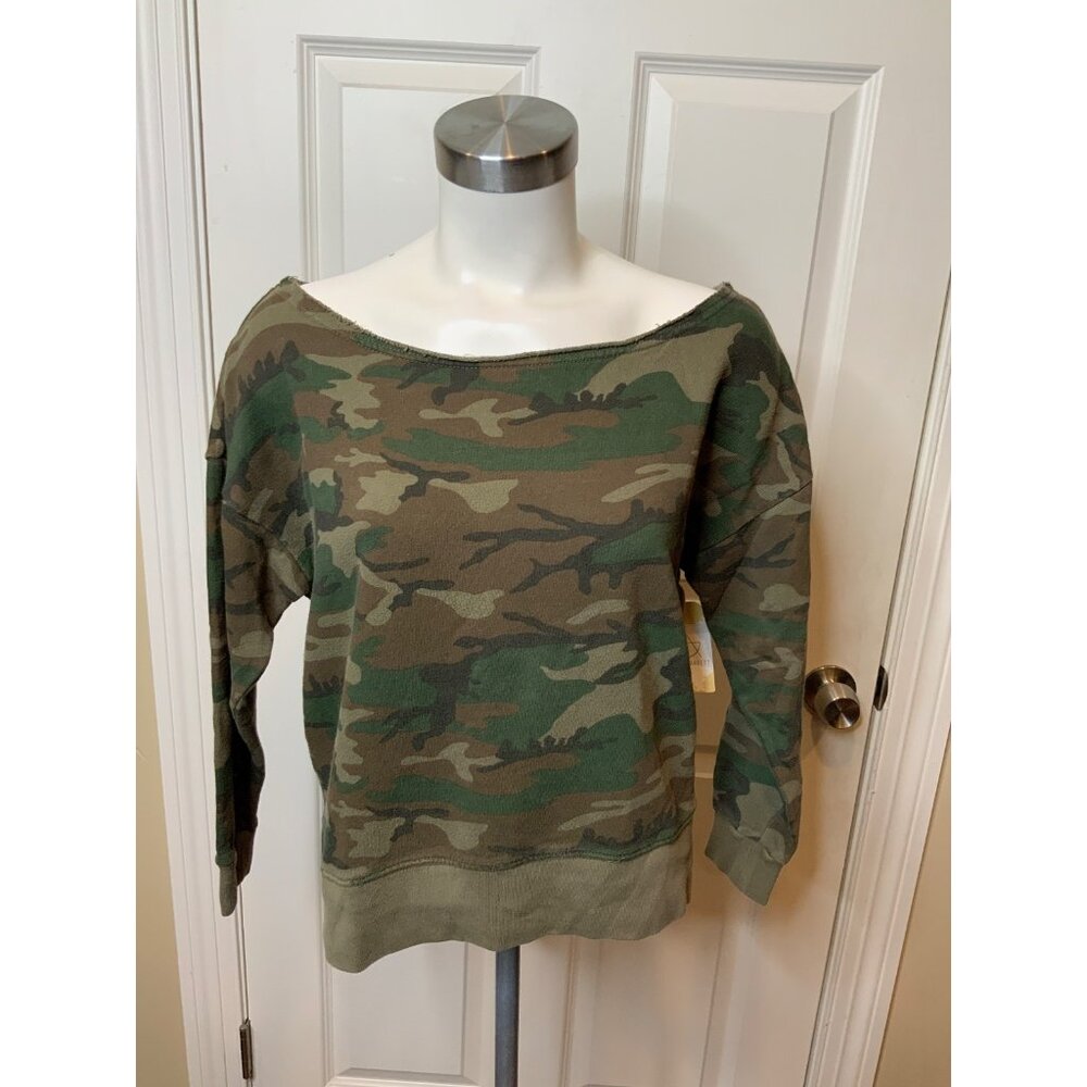 Denim & Supply Green camo off-shoulder with buttons “Boyfriend" style Size Small